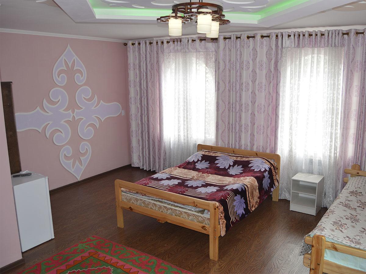 Flamingo Hotel Karakol Dış mekan fotoğraf